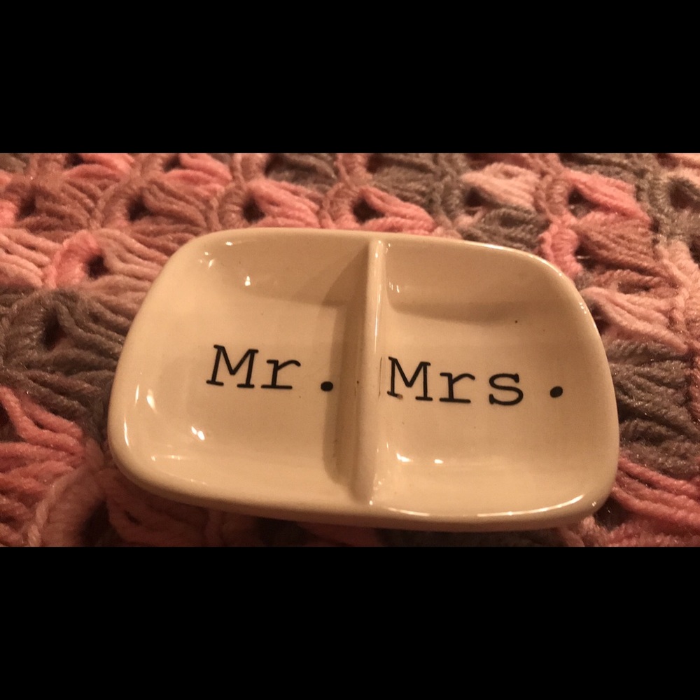 Ceramic Mr. & Mrs. Ring Holder